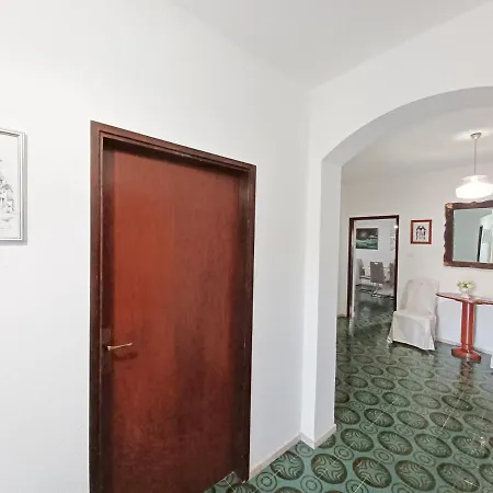 Lorenzo Apartment *