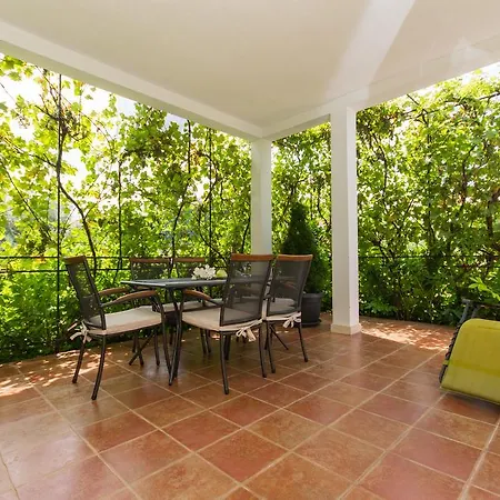 Apartment Lorenzo Trogir